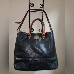 Dooney And Bourke Pebble Leather Chelsea Black Large Hand Shoulder Purse Tote